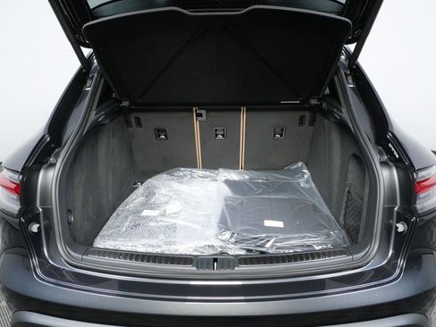 New 2026 Porsche Macan image 28