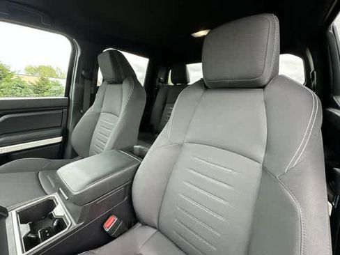 Used 2024 Toyota Tacoma TRD Off-Road AWD/4WD image 15