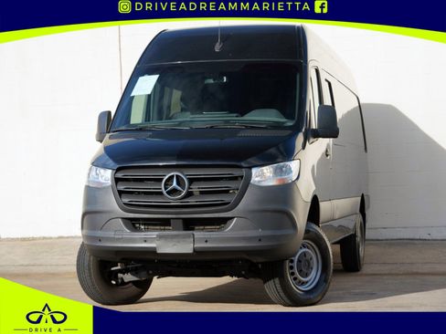 Used 2023 Mercedes-Benz Sprinter 2500 image 1