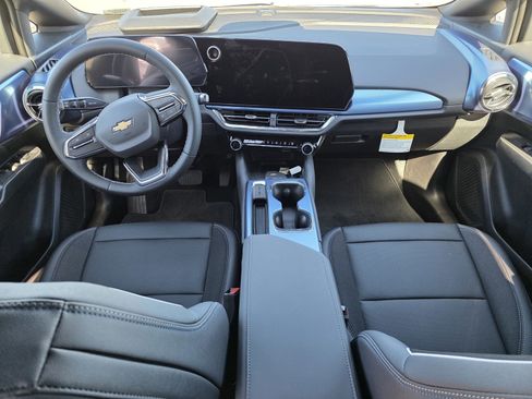 New 2026 Chevrolet Equinox EV LT w/ Convenience Package II image 18