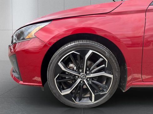 Used 2023 Nissan Altima 2.5 SR w/ SR Premium Package AWD/4WD image 23