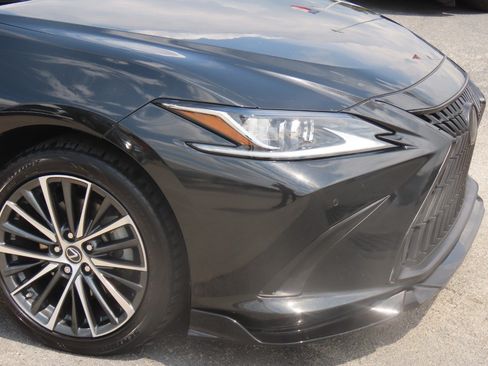Used 2022 Lexus ES 350 w/ Premium Package FWD image 13