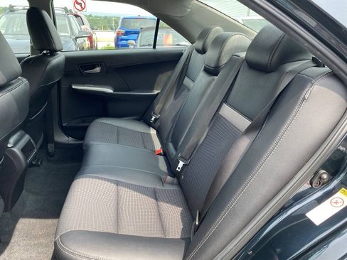 Used 2014 Toyota Camry SE FWD image 16