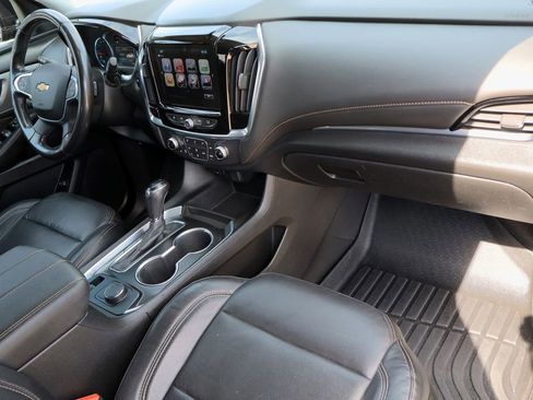 Used 2019 Chevrolet Traverse LT FWD image 31