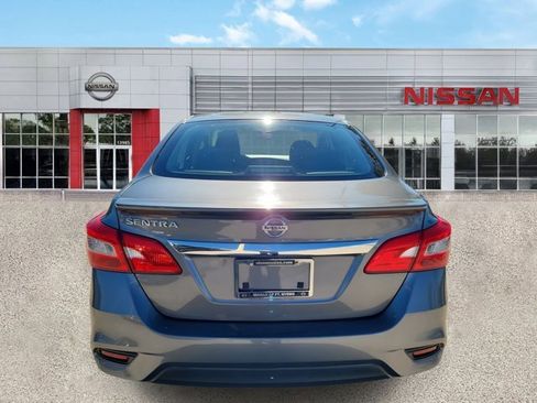 Used 2019 Nissan Sentra S w/ Appearance Package image 5