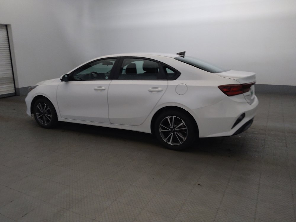 Used 2022 Kia Forte LXS FWD image 3