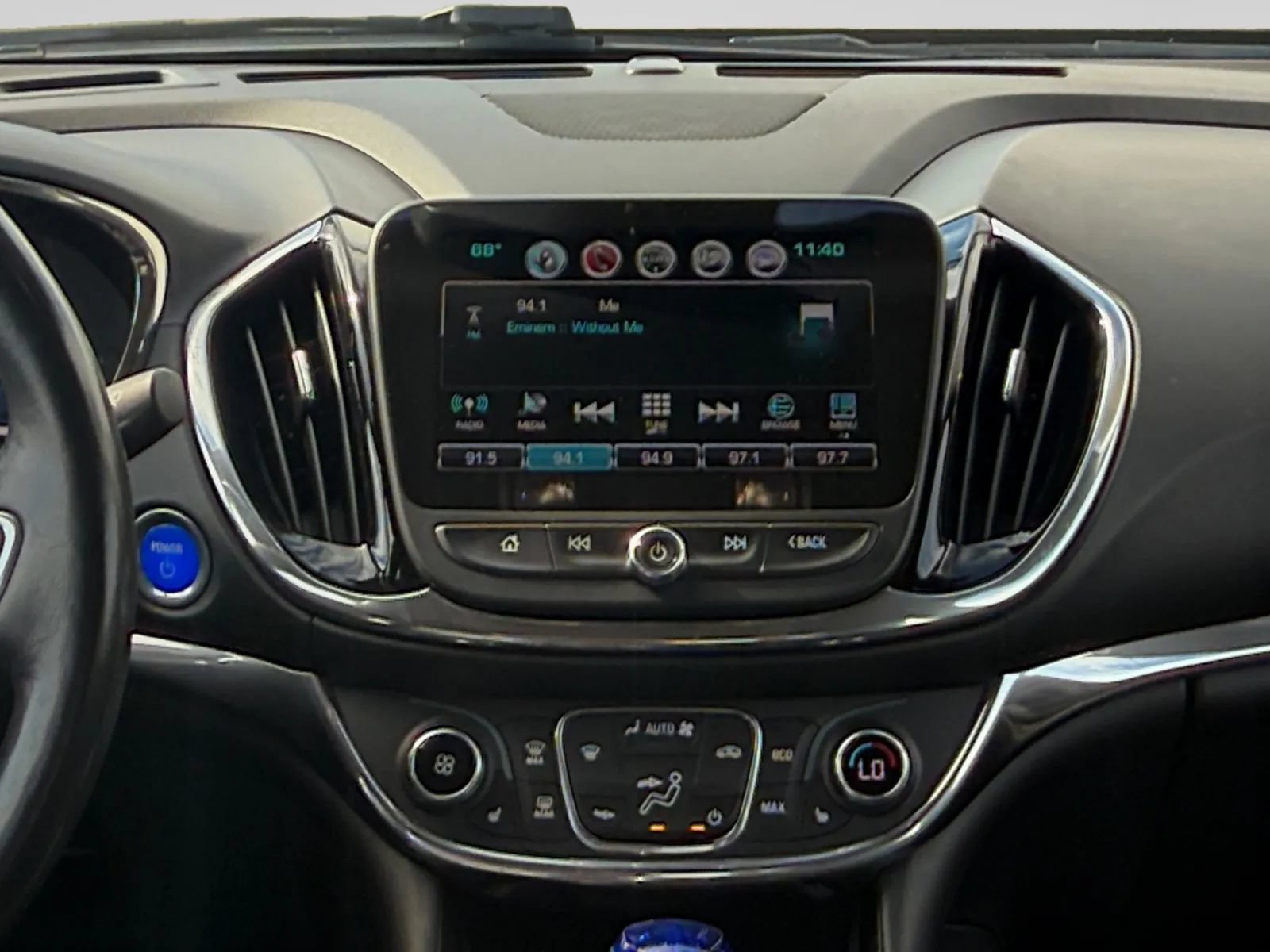 Used 2016 Chevrolet Volt Premier w/ Driver Confidence Package FWD image 19