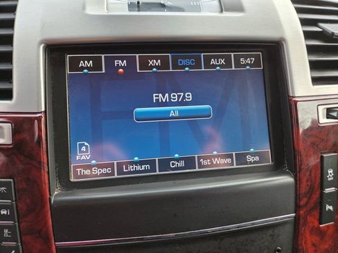 Used 2013 Cadillac Escalade Premium AWD/4WD image 35