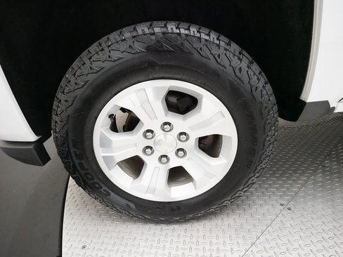 Used 2018 Chevrolet Silverado 1500 LT w/ All Star Edition image 26