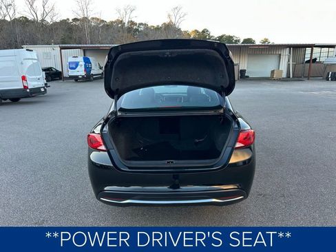 Used 2017 Chrysler 200 Limited Platinum image 7