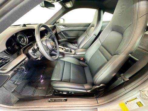 Used 2024 Porsche 911 Carrera image 5