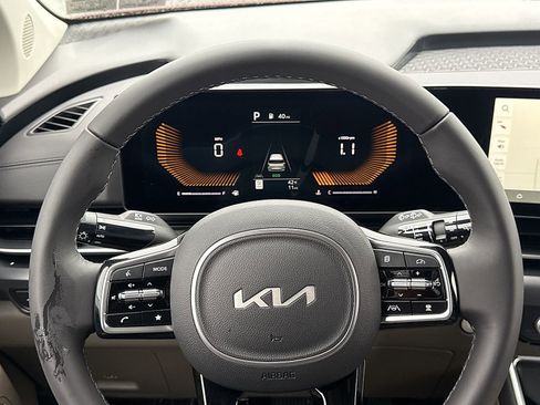 New 2026 Kia Carnival image 17