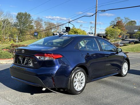 Used 2022 Toyota Corolla LE w/ LE Convenience Package image 10