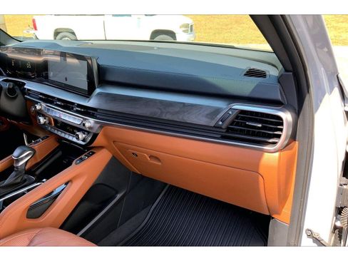Used 2025 Kia Telluride EX X-Line AWD/4WD image 15