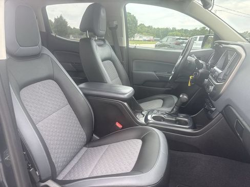Used 2019 Chevrolet Colorado Z71 AWD/4WD image 24