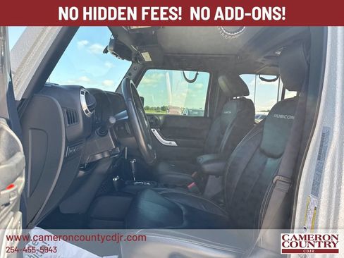 Used 2017 Jeep Wrangler Unlimited Rubicon w/ Cold Weather Group AWD/4WD image 13