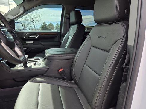 Used 2024 GMC Sierra 1500 Denali w/ Technology Package image 2