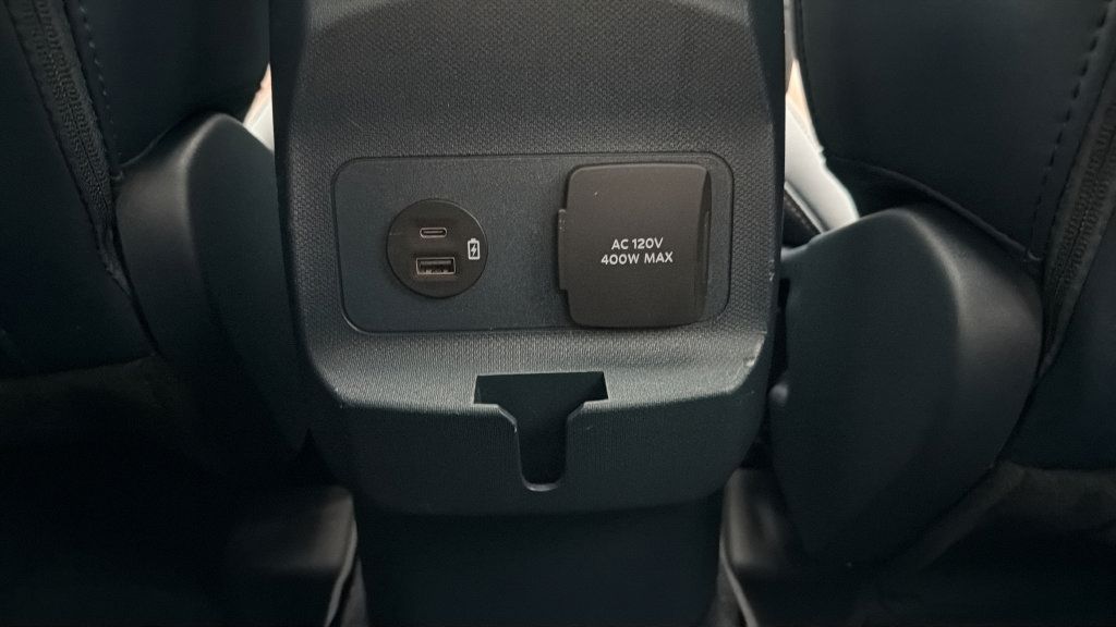 Certified 2022 Ford Maverick Lariat w/ Lariat Luxury Package FWD image 24
