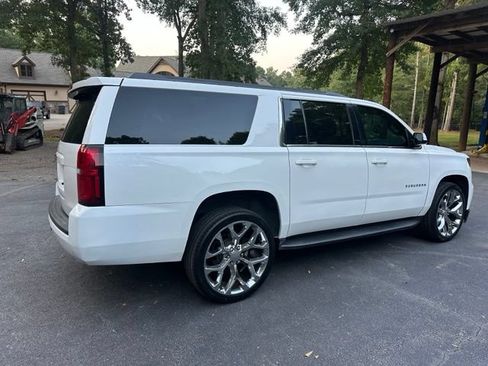 Used 2018 Chevrolet Suburban LS RWD image 4