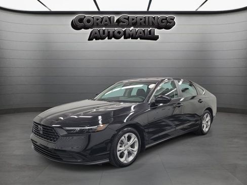 Certified 2025 Honda Accord LX image 3