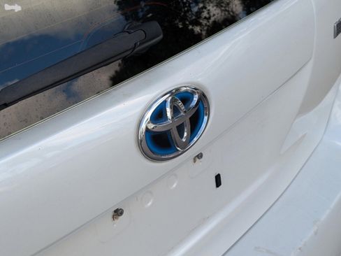 Used 2013 Toyota Prius V Five image 24