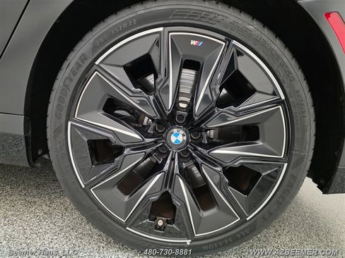 Used 2023 BMW 760i xDrive AWD/4WD image 15