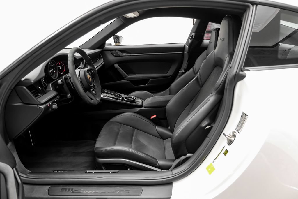 Used 2024 Porsche 911 Carrera GTS RWD image 10