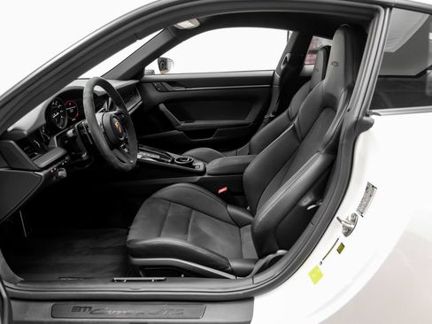 Used 2024 Porsche 911 Carrera GTS RWD image 10