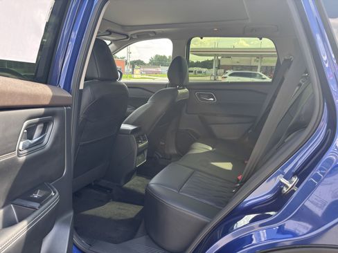 Used 2023 Nissan Rogue Platinum image 13