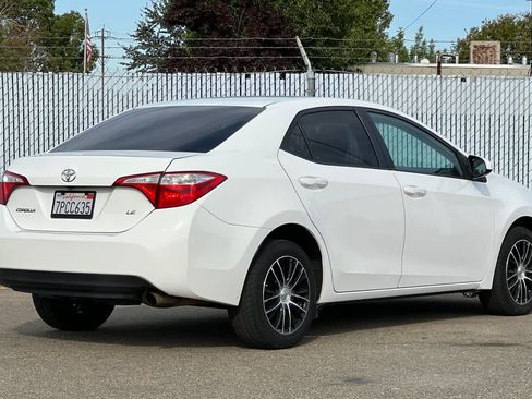 Used 2016 Toyota Corolla LE FWD image 3
