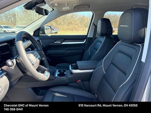 New 2026 GMC Terrain Denali w/ LPO, Black Badging Package image 9