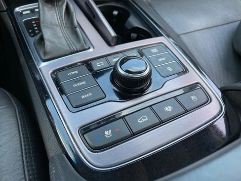 Used 2015 Hyundai Equus Signature image 62