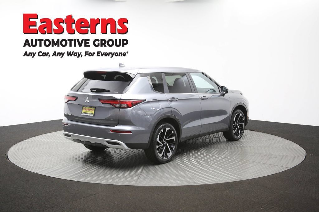 Used 2024 Mitsubishi Outlander SE AWD/4WD image 43