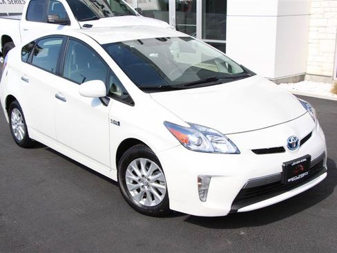 Used 2012 Toyota Prius Prime Plug-In Hybrid FWD image 2
