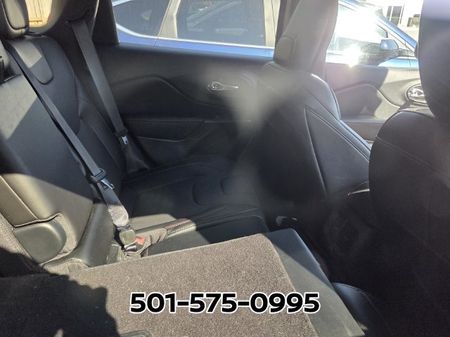 Used 2022 Jeep Cherokee Trailhawk w/ Sun, Sound & Nav Group AWD/4WD image 9