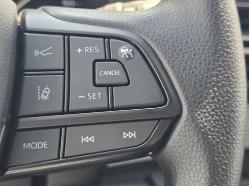 Used 2026 Toyota Sienna LE FWD image 36