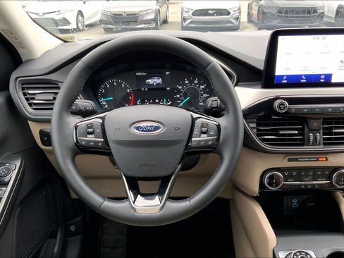 Certified 2022 Ford Escape SEL image 5