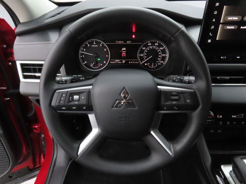 New 2026 Mitsubishi Outlander ES FWD image 15