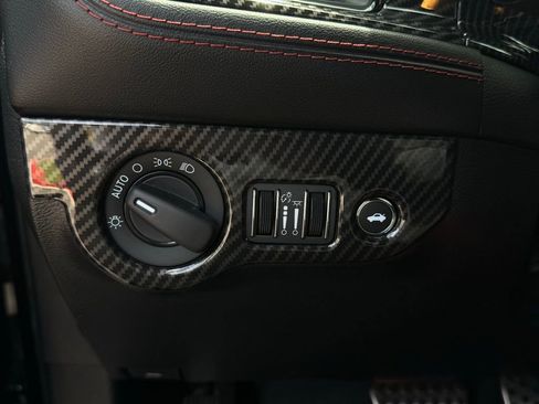 Used 2022 Dodge Challenger R/T Scat Pack RWD image 12