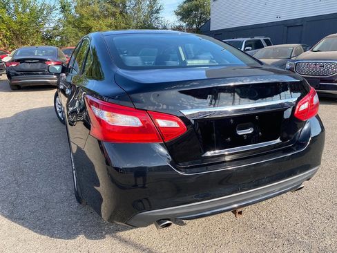 Used 2017 Nissan Altima 2.5 S w/ Power Driver Seat Package FWD image 10