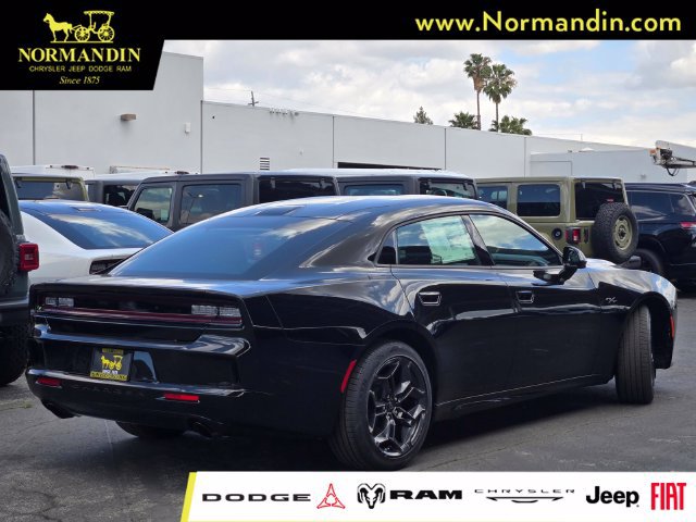 New 2026 Dodge Charger R/T w/ Blacktop Package AWD/4WD image 4