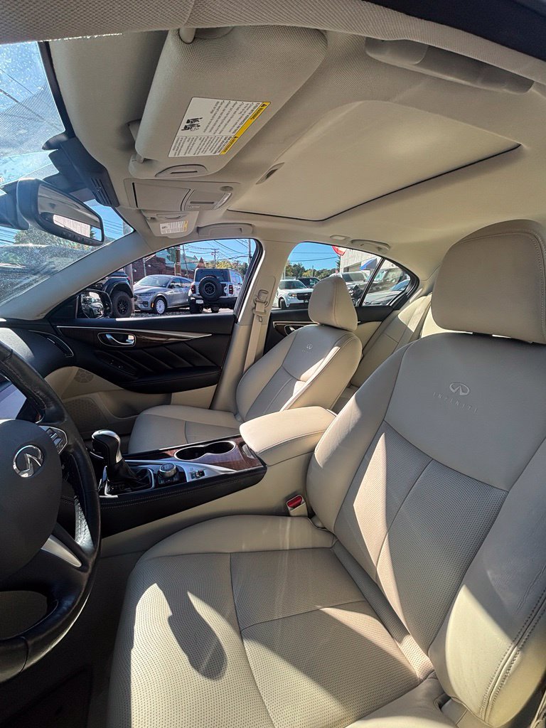 Used 2014 INFINITI Q50 Premium w/ Technology Package AWD/4WD image 19