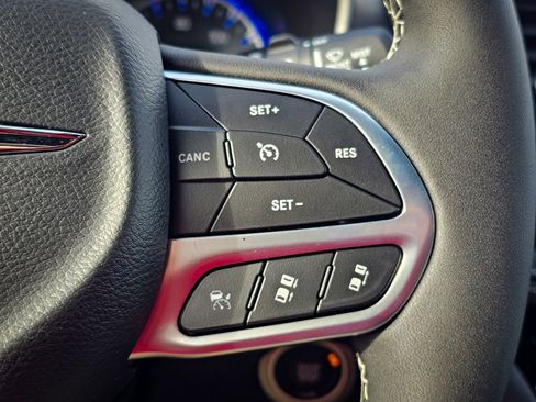 New 2026 Chrysler Pacifica Select image 20