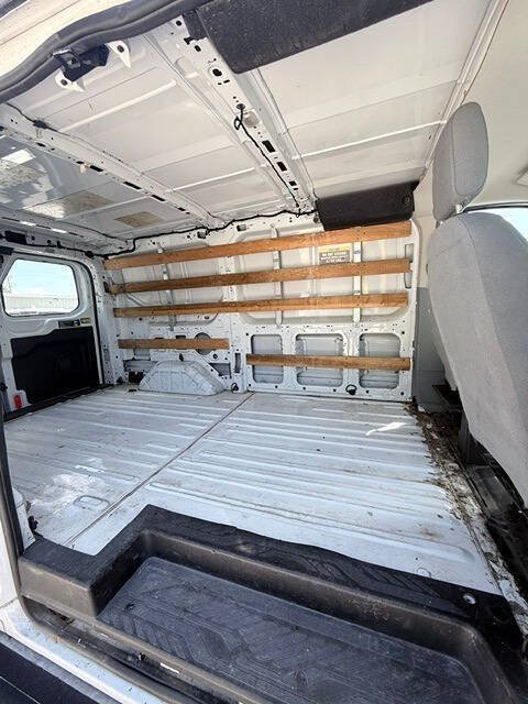 Used 2015 Ford Transit 250 130 Low Roof w/ Exterior Upgrade Package RWD image 12