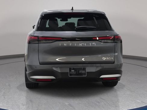 Certified 2026 INFINITI QX60 Luxe w/ Family Package AWD/4WD image 6