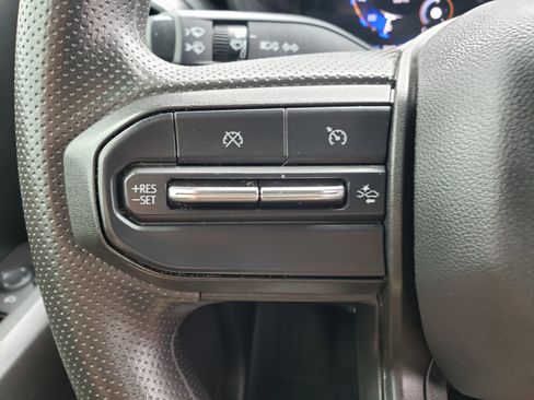 Used 2024 Chevrolet Colorado Trail Boss w/ Technology Package AWD/4WD image 13