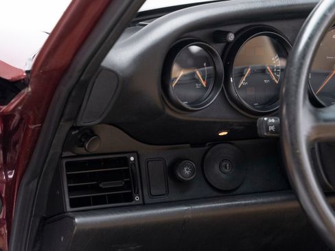 Used 1998 Porsche 911 Carrera RWD image 15