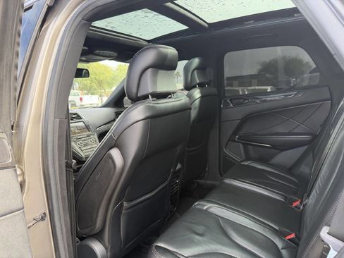 Used 2017 Lincoln MKC Select image 33