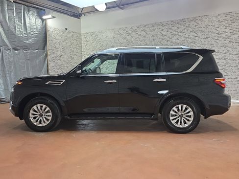 Used 2024 Nissan Armada SV image 5
