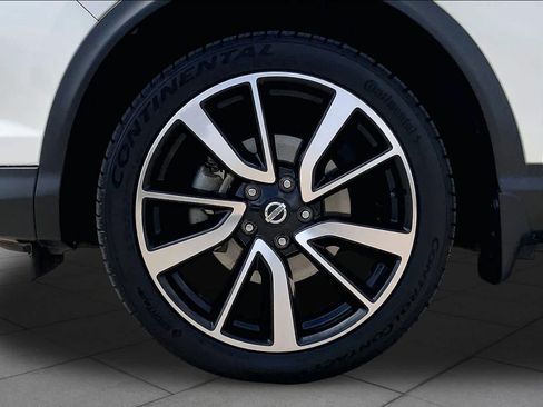 Used 2017 Nissan Rogue Sport SL FWD image 11